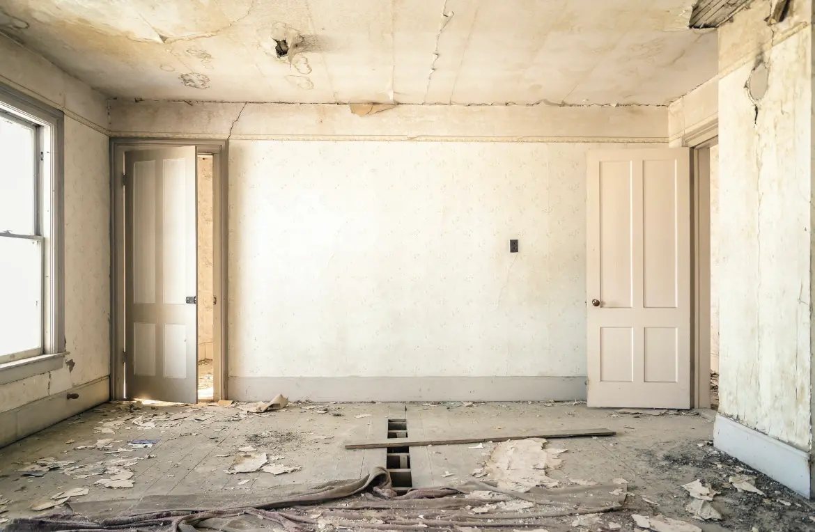 Waste disposal crew managing a cleanout project in Lacombe